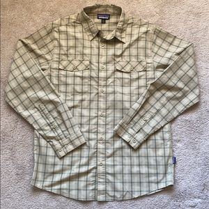 Patagonia Long Sleeve Button, Medium, Tanish?
